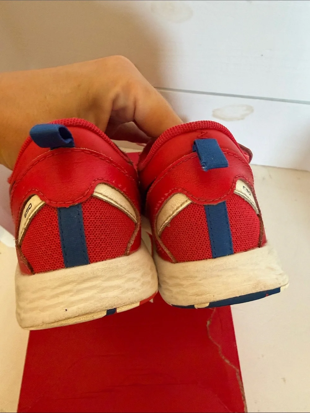 New Balance Shoes/FREE - Picture 5 of 6